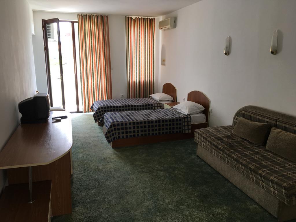 Hotel Corona Sveti Vlas Εξωτερικό φωτογραφία
