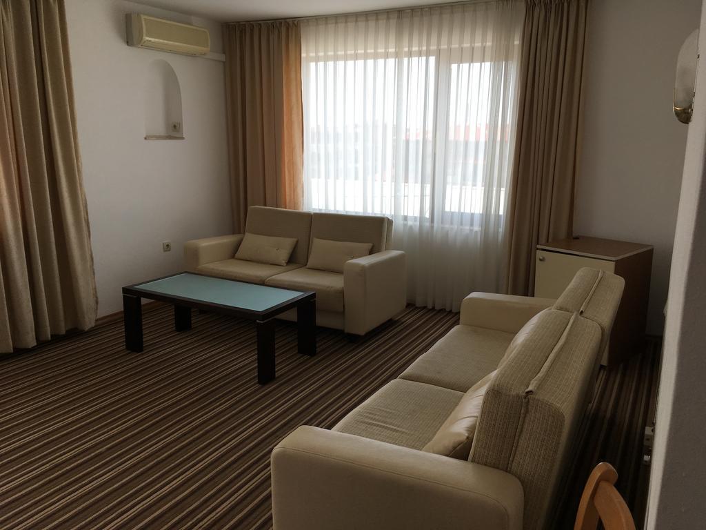 Hotel Corona Sveti Vlas Εξωτερικό φωτογραφία