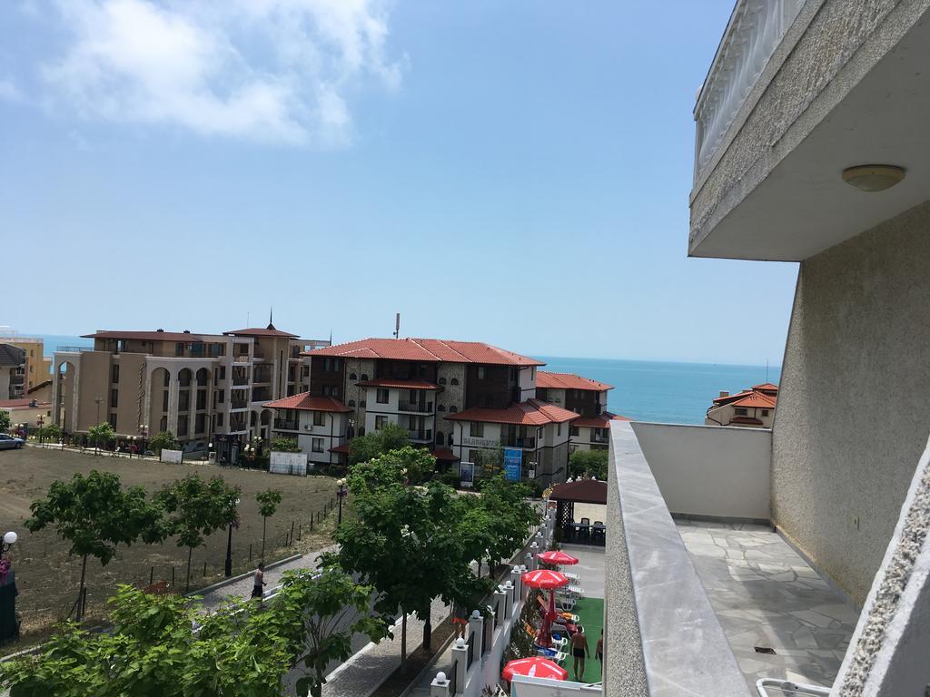 Hotel Corona Sveti Vlas Εξωτερικό φωτογραφία
