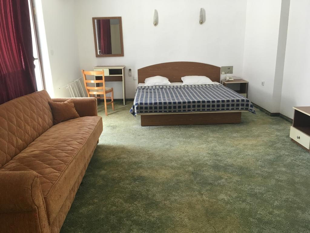 Hotel Corona Sveti Vlas Εξωτερικό φωτογραφία